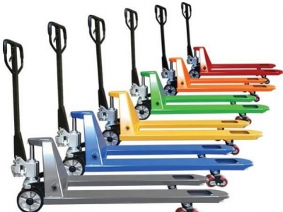 Guide complet des transpalettes manuels : L'outil indispensable pour la manutention